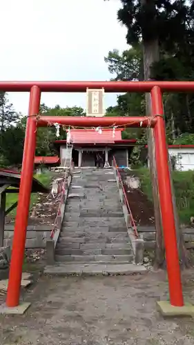 長和神社の本殿