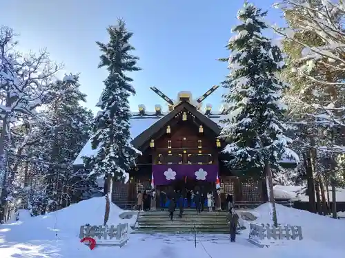 上川神社の本殿