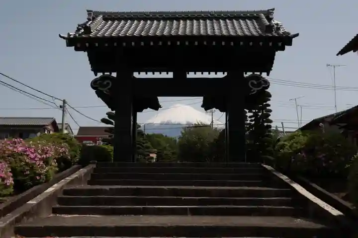 富士山久遠寺の山門・神門