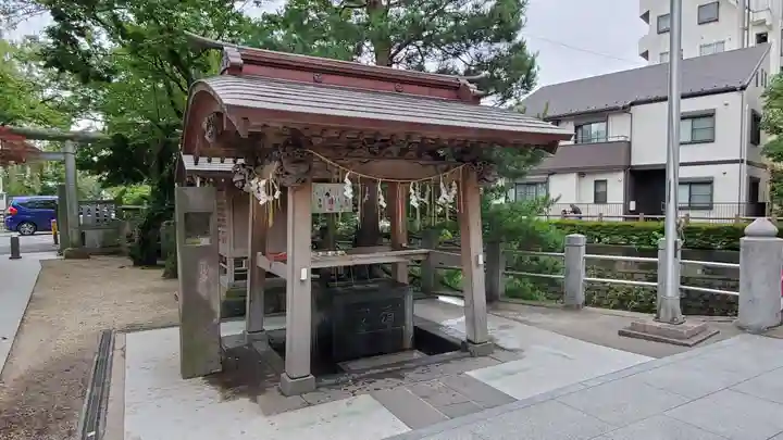 松戸神社の手水舎