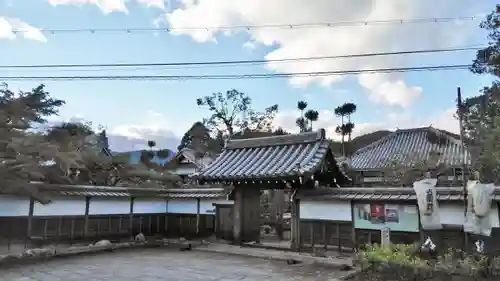 印空寺の山門