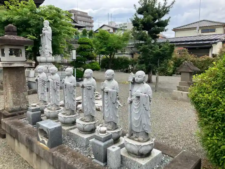 東光寺の{uncategorized: "未分類", other: "その他", undefined: "問題あり", building: "その他建物", grave: "お墓", sacred_gate: "鳥居", guardian: "狛犬", statue: "像", buddha: "仏像", history: "歴史", nature: "自然", garden: "庭園", animal: "動物", pagoda: "塔", temizu: "手水舎", mountain_gate: "山門・神門", sanctuary: "本殿・本堂", subordinate: "末社・摂社", art: "芸術", scenery: "景色", jizo: "地蔵", ema: "絵馬", goshuin: "御朱印", omikuji: "おみくじ", items: "授与品その他", amulet: "お守り", goshuincho: "御朱印帳", eats: "食事", festival: "お祭り", votive_dance: "神楽", shichigosan: "七五三参", wedding: "結婚式", experience: "体験その他", initially: "初詣", around: "周辺", anti_infection: "感染症対策"}