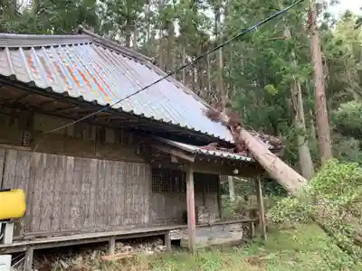 滝ノ谷不動尊の本殿・本堂