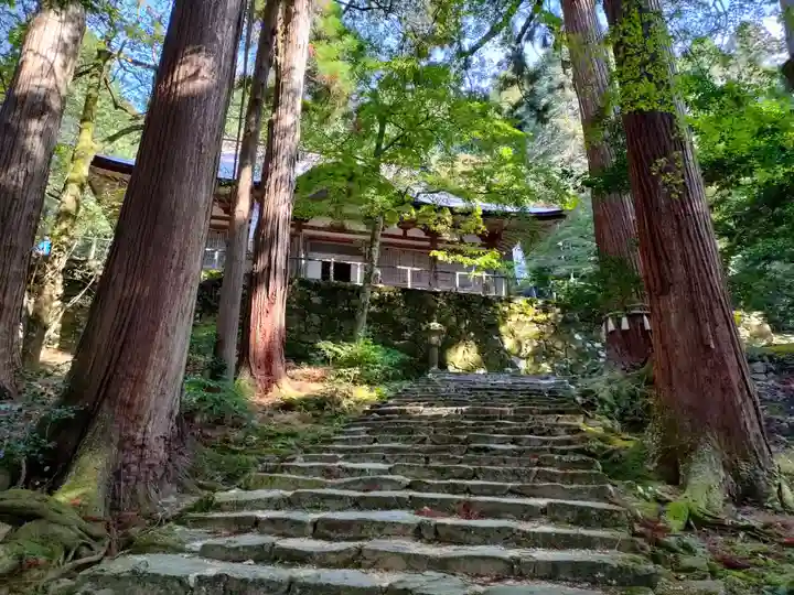 百済寺の本殿・本堂
