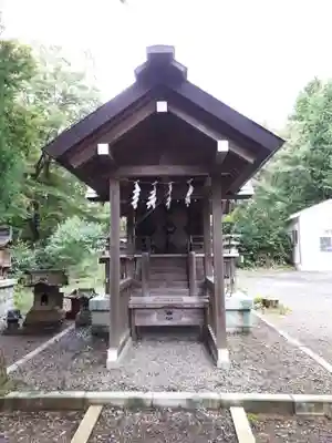 亀岡八幡宮の末社・摂社