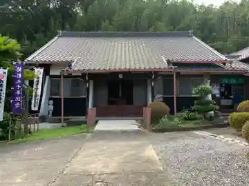長寿寺の本殿・本堂