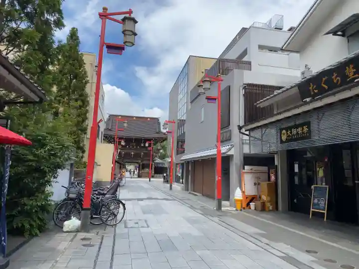 西新井大師総持寺の周辺