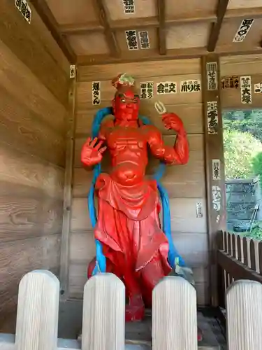 福満寺の像