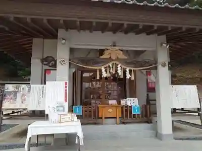 日峯神社の本殿