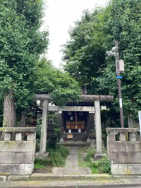 正一位末広稲荷神社の{uncategorized: "未分類", other: "その他", undefined: "問題あり", building: "その他建物", grave: "お墓", sacred_gate: "鳥居", guardian: "狛犬", statue: "像", buddha: "仏像", history: "歴史", nature: "自然", garden: "庭園", animal: "動物", pagoda: "塔", temizu: "手水舎", mountain_gate: "山門・神門", sanctuary: "本殿・本堂", subordinate: "末社・摂社", art: "芸術", scenery: "景色", jizo: "地蔵", ema: "絵馬", goshuin: "御朱印", omikuji: "おみくじ", items: "授与品その他", amulet: "お守り", goshuincho: "御朱印帳", eats: "食事", festival: "お祭り", votive_dance: "神楽", shichigosan: "七五三参", wedding: "結婚式", experience: "体験その他", initially: "初詣", around: "周辺", anti_infection: "感染症対策"}