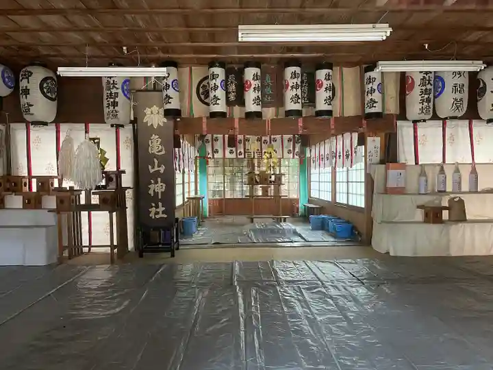 亀山神社の本殿・本堂