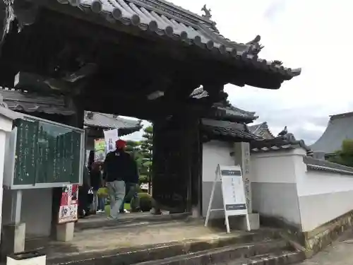 西岸寺の山門・神門