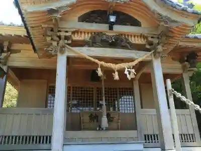 島野浦神社の本殿・本堂
