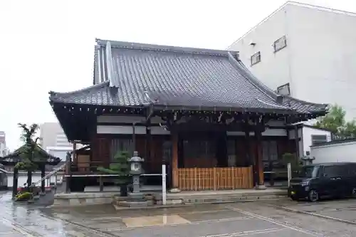 上徳寺の本殿・本堂