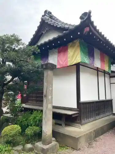 西雲寺の{uncategorized: "未分類", other: "その他", undefined: "問題あり", building: "その他建物", grave: "お墓", sacred_gate: "鳥居", guardian: "狛犬", statue: "像", buddha: "仏像", history: "歴史", nature: "自然", garden: "庭園", animal: "動物", pagoda: "塔", temizu: "手水舎", mountain_gate: "山門・神門", sanctuary: "本殿・本堂", subordinate: "末社・摂社", art: "芸術", scenery: "景色", jizo: "地蔵", ema: "絵馬", goshuin: "御朱印", omikuji: "おみくじ", items: "授与品その他", amulet: "お守り", goshuincho: "御朱印帳", eats: "食事", festival: "お祭り", votive_dance: "神楽", shichigosan: "七五三参", wedding: "結婚式", experience: "体験その他", initially: "初詣", around: "周辺", anti_infection: "感染症対策"}