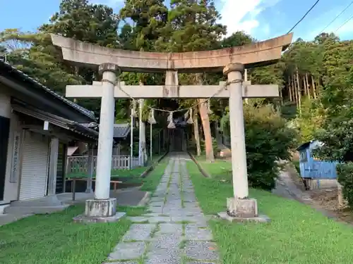 八幡神社の鳥居