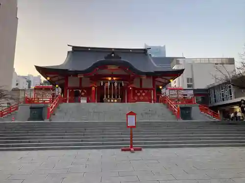 花園神社の本殿・本堂