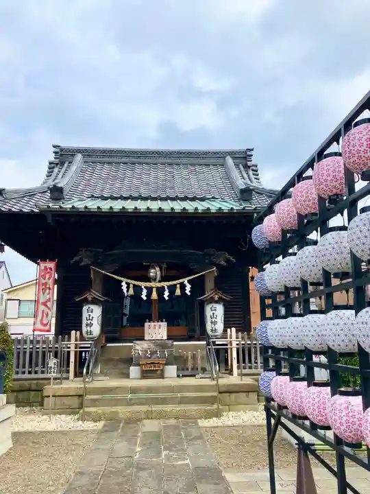 嶺白山神社の本殿・本堂