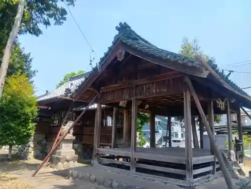 貴船神社の{uncategorized: "未分類", other: "その他", undefined: "問題あり", building: "その他建物", grave: "お墓", sacred_gate: "鳥居", guardian: "狛犬", statue: "像", buddha: "仏像", history: "歴史", nature: "自然", garden: "庭園", animal: "動物", pagoda: "塔", temizu: "手水舎", mountain_gate: "山門・神門", sanctuary: "本殿・本堂", subordinate: "末社・摂社", art: "芸術", scenery: "景色", jizo: "地蔵", ema: "絵馬", goshuin: "御朱印", omikuji: "おみくじ", items: "授与品その他", amulet: "お守り", goshuincho: "御朱印帳", eats: "食事", festival: "お祭り", votive_dance: "神楽", shichigosan: "七五三参", wedding: "結婚式", experience: "体験その他", initially: "初詣", around: "周辺", anti_infection: "感染症対策"}