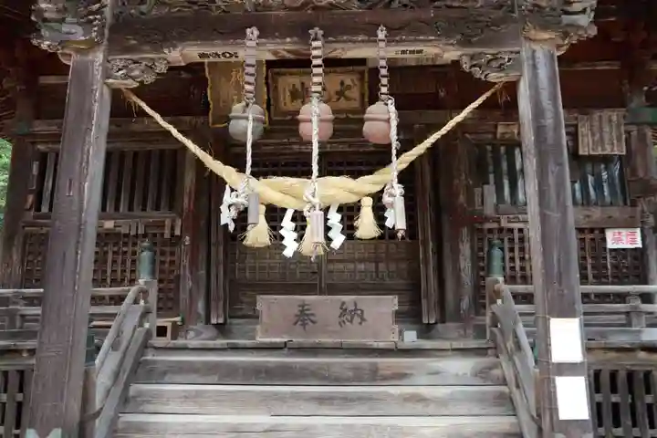 田村神社の本殿・本堂