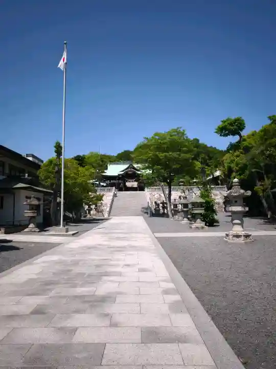 蜂穴神社(石清尾八幡宮末社)の{uncategorized: "未分類", other: "その他", undefined: "問題あり", building: "その他建物", grave: "お墓", sacred_gate: "鳥居", guardian: "狛犬", statue: "像", buddha: "仏像", history: "歴史", nature: "自然", garden: "庭園", animal: "動物", pagoda: "塔", temizu: "手水舎", mountain_gate: "山門・神門", sanctuary: "本殿・本堂", subordinate: "末社・摂社", art: "芸術", scenery: "景色", jizo: "地蔵", ema: "絵馬", goshuin: "御朱印", omikuji: "おみくじ", items: "授与品その他", amulet: "お守り", goshuincho: "御朱印帳", eats: "食事", festival: "お祭り", votive_dance: "神楽", shichigosan: "七五三参", wedding: "結婚式", experience: "体験その他", initially: "初詣", around: "周辺", anti_infection: "感染症対策"}