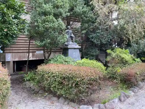 今市報徳二宮神社の庭園