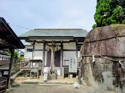 三ツ石神社(岩手県)
