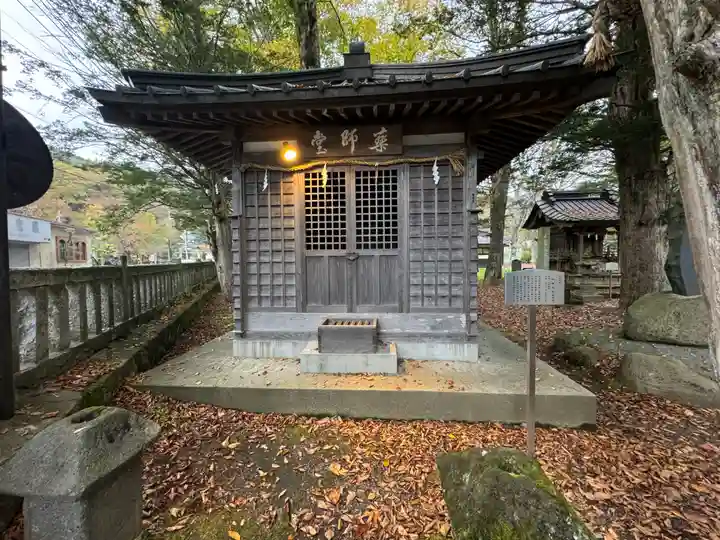 淺間神社(忍野八海)(山梨県)