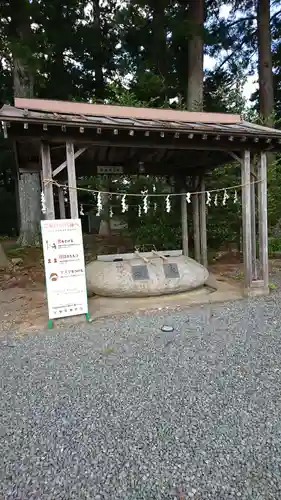羽黒神社の手水舎
