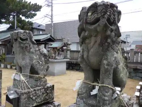 四所神社の狛犬