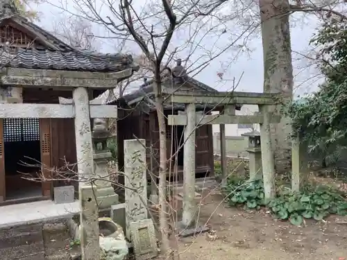 鶴岡八幡神社の末社・摂社
