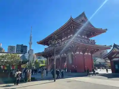 浅草寺の山門・神門