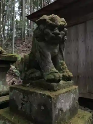十二所神社の{uncategorized: "未分類", other: "その他", undefined: "問題あり", building: "その他建物", grave: "お墓", sacred_gate: "鳥居", guardian: "狛犬", statue: "像", buddha: "仏像", history: "歴史", nature: "自然", garden: "庭園", animal: "動物", pagoda: "塔", temizu: "手水舎", mountain_gate: "山門・神門", sanctuary: "本殿・本堂", subordinate: "末社・摂社", art: "芸術", scenery: "景色", jizo: "地蔵", ema: "絵馬", goshuin: "御朱印", omikuji: "おみくじ", items: "授与品その他", amulet: "お守り", goshuincho: "御朱印帳", eats: "食事", festival: "お祭り", votive_dance: "神楽", shichigosan: "七五三参", wedding: "結婚式", experience: "体験その他", initially: "初詣", around: "周辺", anti_infection: "感染症対策"}