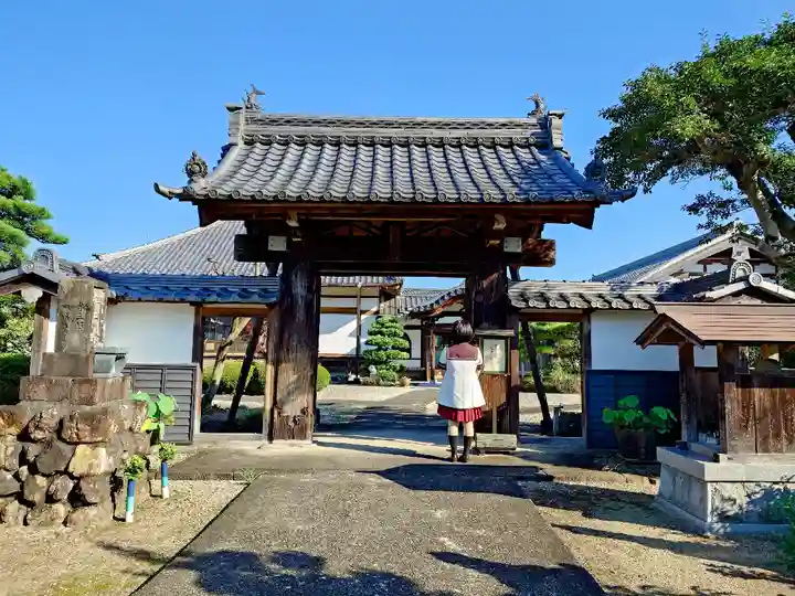 法源寺の山門・神門