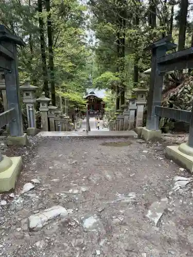三峯神社の{uncategorized: "未分類", other: "その他", undefined: "問題あり", building: "その他建物", grave: "お墓", sacred_gate: "鳥居", guardian: "狛犬", statue: "像", buddha: "仏像", history: "歴史", nature: "自然", garden: "庭園", animal: "動物", pagoda: "塔", temizu: "手水舎", mountain_gate: "山門・神門", sanctuary: "本殿・本堂", subordinate: "末社・摂社", art: "芸術", scenery: "景色", jizo: "地蔵", ema: "絵馬", goshuin: "御朱印", omikuji: "おみくじ", items: "授与品その他", amulet: "お守り", goshuincho: "御朱印帳", eats: "食事", festival: "お祭り", votive_dance: "神楽", shichigosan: "七五三参", wedding: "結婚式", experience: "体験その他", initially: "初詣", around: "周辺", anti_infection: "感染症対策"}