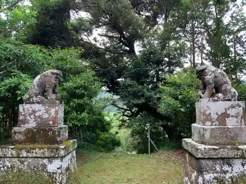 日森神社の狛犬