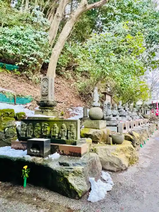 水澤寺(水澤観世音)の{uncategorized: "未分類", other: "その他", undefined: "問題あり", building: "その他建物", grave: "お墓", sacred_gate: "鳥居", guardian: "狛犬", statue: "像", buddha: "仏像", history: "歴史", nature: "自然", garden: "庭園", animal: "動物", pagoda: "塔", temizu: "手水舎", mountain_gate: "山門・神門", sanctuary: "本殿・本堂", subordinate: "末社・摂社", art: "芸術", scenery: "景色", jizo: "地蔵", ema: "絵馬", goshuin: "御朱印", omikuji: "おみくじ", items: "授与品その他", amulet: "お守り", goshuincho: "御朱印帳", eats: "食事", festival: "お祭り", votive_dance: "神楽", shichigosan: "七五三参", wedding: "結婚式", experience: "体験その他", initially: "初詣", around: "周辺", anti_infection: "感染症対策"}