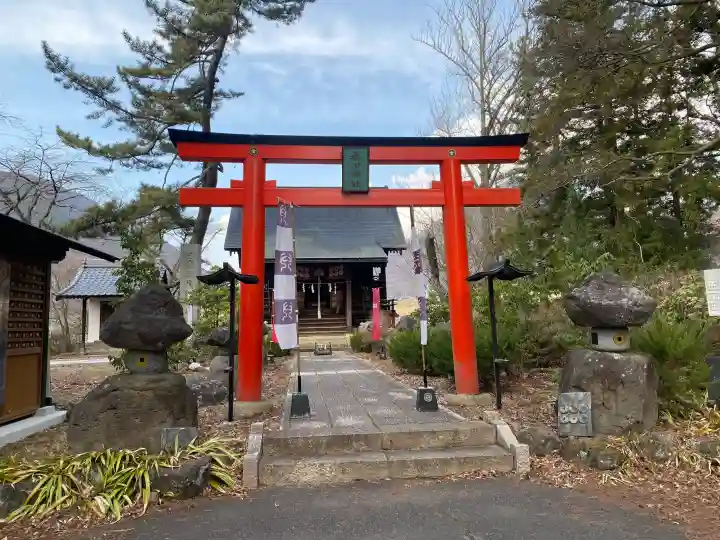 真田神社の{uncategorized: "未分類", other: "その他", undefined: "問題あり", building: "その他建物", grave: "お墓", sacred_gate: "鳥居", guardian: "狛犬", statue: "像", buddha: "仏像", history: "歴史", nature: "自然", garden: "庭園", animal: "動物", pagoda: "塔", temizu: "手水舎", mountain_gate: "山門・神門", sanctuary: "本殿・本堂", subordinate: "末社・摂社", art: "芸術", scenery: "景色", jizo: "地蔵", ema: "絵馬", goshuin: "御朱印", omikuji: "おみくじ", items: "授与品その他", amulet: "お守り", goshuincho: "御朱印帳", eats: "食事", festival: "お祭り", votive_dance: "神楽", shichigosan: "七五三参", wedding: "結婚式", experience: "体験その他", initially: "初詣", around: "周辺", anti_infection: "感染症対策"}
