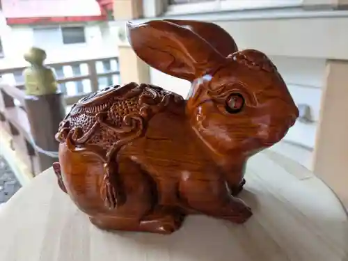 彌彦神社　(伊夜日子神社)の像