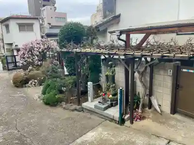 正法寺の{uncategorized: "未分類", other: "その他", undefined: "問題あり", building: "その他建物", grave: "お墓", sacred_gate: "鳥居", guardian: "狛犬", statue: "像", buddha: "仏像", history: "歴史", nature: "自然", garden: "庭園", animal: "動物", pagoda: "塔", temizu: "手水舎", mountain_gate: "山門・神門", sanctuary: "本殿・本堂", subordinate: "末社・摂社", art: "芸術", scenery: "景色", jizo: "地蔵", ema: "絵馬", goshuin: "御朱印", omikuji: "おみくじ", items: "授与品その他", amulet: "お守り", goshuincho: "御朱印帳", eats: "食事", festival: "お祭り", votive_dance: "神楽", shichigosan: "七五三参", wedding: "結婚式", experience: "体験その他", initially: "初詣", around: "周辺", anti_infection: "感染症対策"}