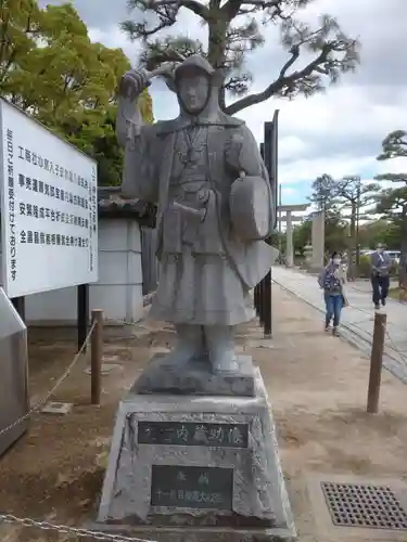 赤穂大石神社の像