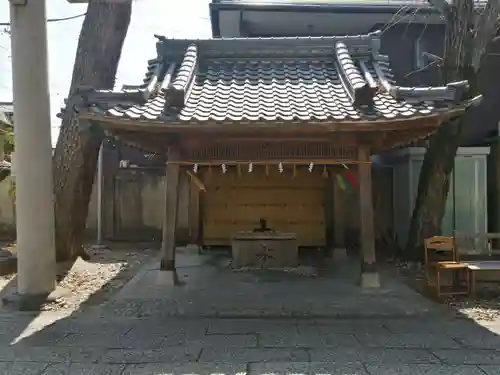 飛鳥神社（富田一色）の手水舎