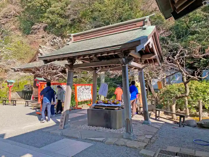 荏柄天神社の手水舎