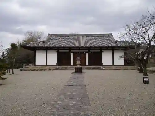 新薬師寺の本殿