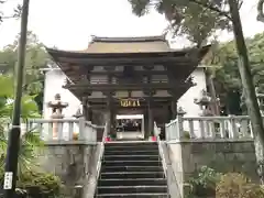 大野神社の山門