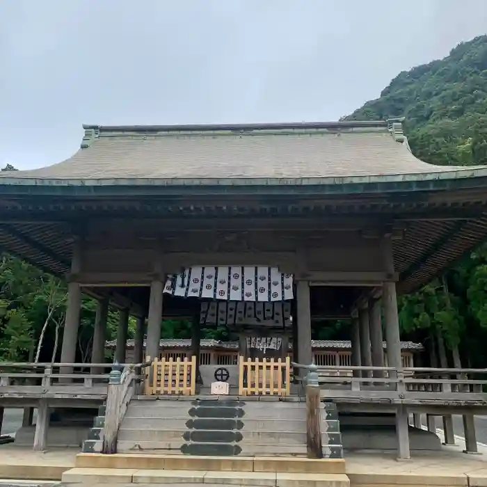 鶴嶺神社の本殿