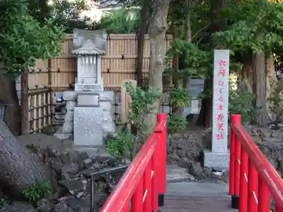 相模国総社六所神社の末社・摂社