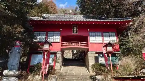 磯山弁財天の山門