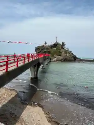 能生白山神社末社厳島神社の{uncategorized: "未分類", other: "その他", undefined: "問題あり", building: "その他建物", grave: "お墓", sacred_gate: "鳥居", guardian: "狛犬", statue: "像", buddha: "仏像", history: "歴史", nature: "自然", garden: "庭園", animal: "動物", pagoda: "塔", temizu: "手水舎", mountain_gate: "山門・神門", sanctuary: "本殿・本堂", subordinate: "末社・摂社", art: "芸術", scenery: "景色", jizo: "地蔵", ema: "絵馬", goshuin: "御朱印", omikuji: "おみくじ", items: "授与品その他", amulet: "お守り", goshuincho: "御朱印帳", eats: "食事", festival: "お祭り", votive_dance: "神楽", shichigosan: "七五三参", wedding: "結婚式", experience: "体験その他", initially: "初詣", around: "周辺", anti_infection: "感染症対策"}