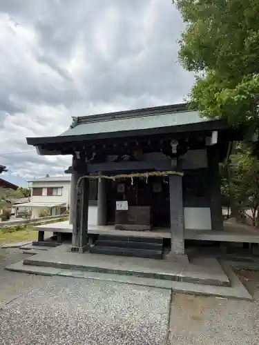 高尾山穂見神社の{uncategorized: "未分類", other: "その他", undefined: "問題あり", building: "その他建物", grave: "お墓", sacred_gate: "鳥居", guardian: "狛犬", statue: "像", buddha: "仏像", history: "歴史", nature: "自然", garden: "庭園", animal: "動物", pagoda: "塔", temizu: "手水舎", mountain_gate: "山門・神門", sanctuary: "本殿・本堂", subordinate: "末社・摂社", art: "芸術", scenery: "景色", jizo: "地蔵", ema: "絵馬", goshuin: "御朱印", omikuji: "おみくじ", items: "授与品その他", amulet: "お守り", goshuincho: "御朱印帳", eats: "食事", festival: "お祭り", votive_dance: "神楽", shichigosan: "七五三参", wedding: "結婚式", experience: "体験その他", initially: "初詣", around: "周辺", anti_infection: "感染症対策"}